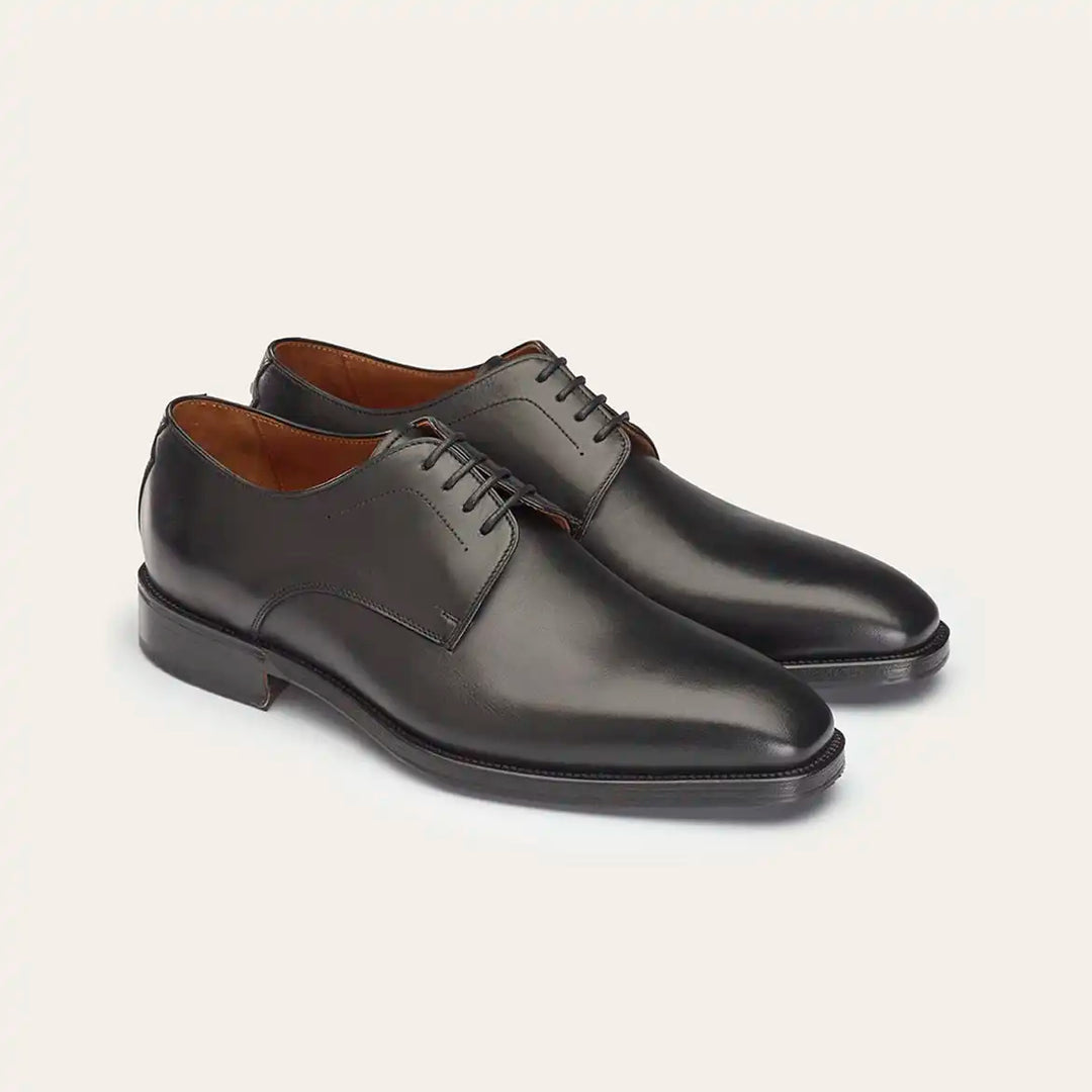 Utrecht Black Patina 1